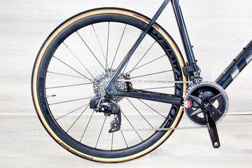 Used Trek Emonda SL6 2023 Road & Gravel, Light Gray — image 3 of 17