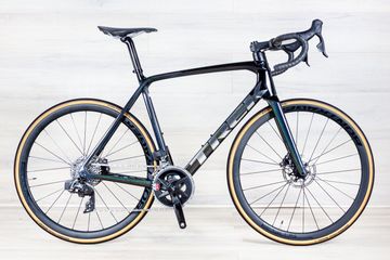 Used Trek Emonda SL6 2023 Road & Gravel, Light Gray — image 1 of 17