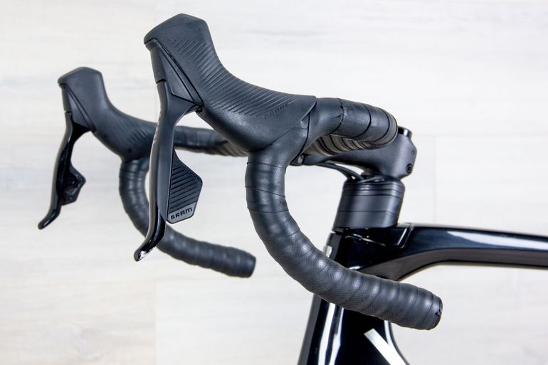 Used Trek Emonda SL6 2023 Road & Gravel, Light Gray — image 15 of 17