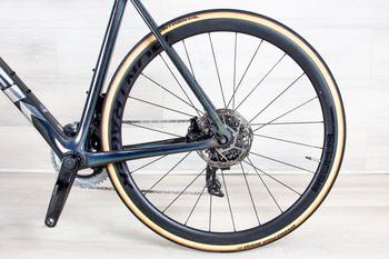 Used Trek Emonda SL6 2023 Road & Gravel, Light Gray — image 12 of 17
