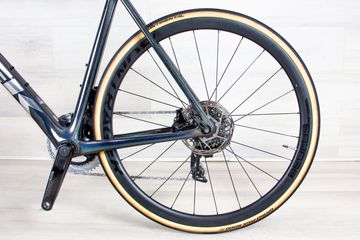 Used Trek Emonda SL6 2023 Road & Gravel, Light Gray — image 12 of 17
