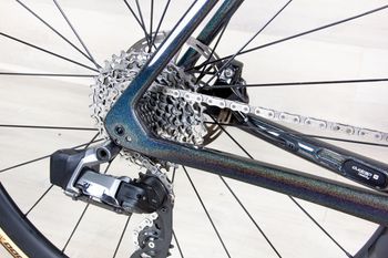 Used Trek Emonda SL6 2023 Road & Gravel, Light Gray — image 8 of 17