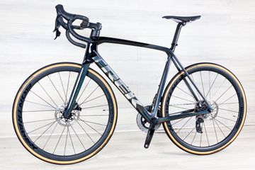 Used Trek Emonda SL6 2023 Road & Gravel, Light Gray — image 6 of 17