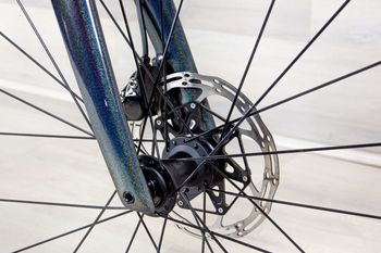 Used Trek Emonda SL6 2023 Road & Gravel, Light Gray — image 11 of 17