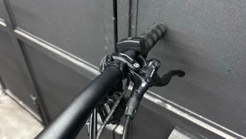 Trek E-Caliber 9.6 2022 2022 Mountainbike usato, Nero — immagine 17 di 21