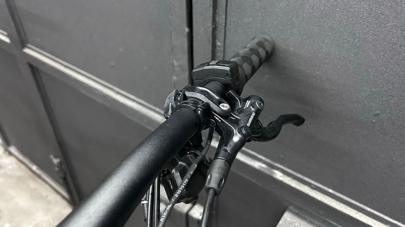 Trek E-Caliber 9.6 2022 2022 Mountainbike usato, Nero — immagine 17 di 21