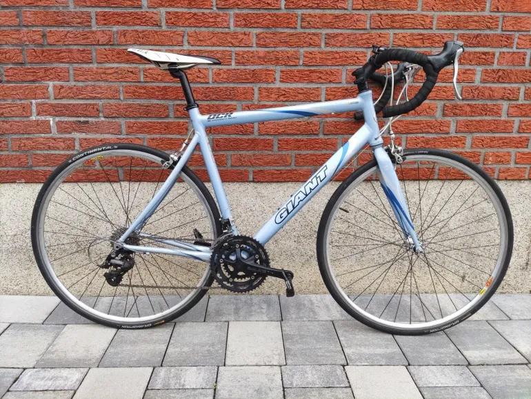 Used Giant OCR Other Shimano 2010 Road & Gravel, Blau — image 1 of 12