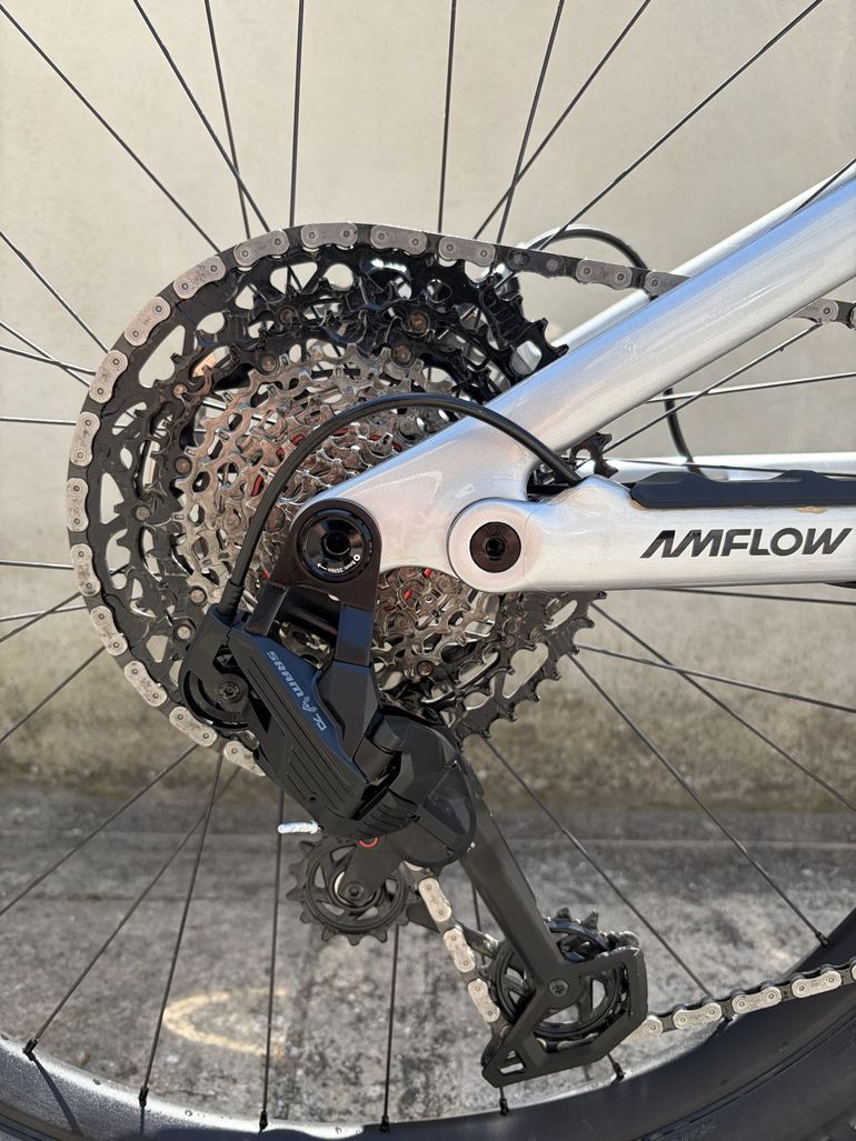 Used Amflow PL Carbon (800Wh) 2025 2025 Mountainbike, Light Gray, 29 — image 6 of 11