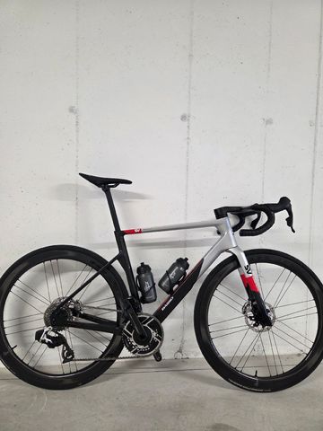 Gebrauchtes Basso SV Sram Red AXS 2025 Frameset 2025 Road & Gravel, Schwarz — Bild 1 von 7