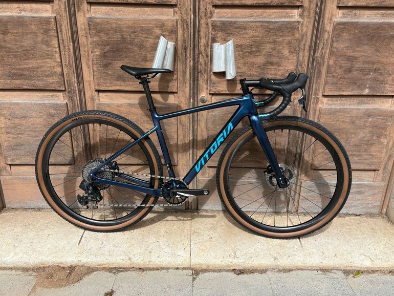 Used Vitoria Vitoria Custom SRAM Rival eTap AXS 2024 Road & Gravel — image 1 of 9