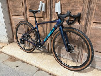 Used Vitoria Vitoria Custom SRAM Rival eTap AXS 2024 Road & Gravel — image 4 of 9