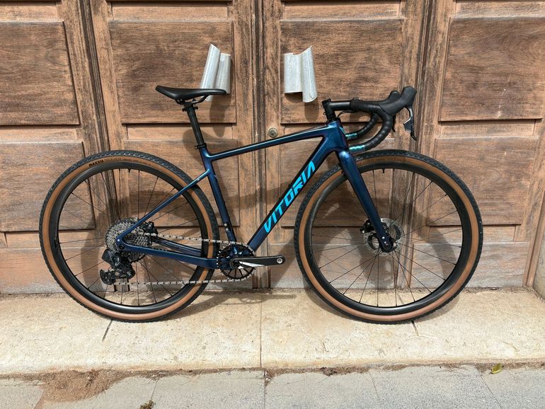 Used Vitoria Vitoria Custom SRAM Rival eTap AXS 2024 Road & Gravel — image 3 of 9
