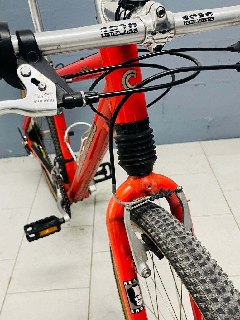 Used Cannondale F900 Shimano Deore XT 2000 Mountainbike, Red — image 6 of 8