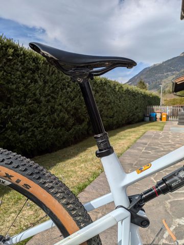 Tweedehands BMC Fourstroke AMP LT ONE 2023 2023 Mountainbike — afbeelding 9 van 13