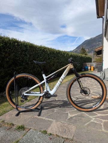 Tweedehands BMC Fourstroke AMP LT ONE 2023 2023 Mountainbike — afbeelding 1 van 13