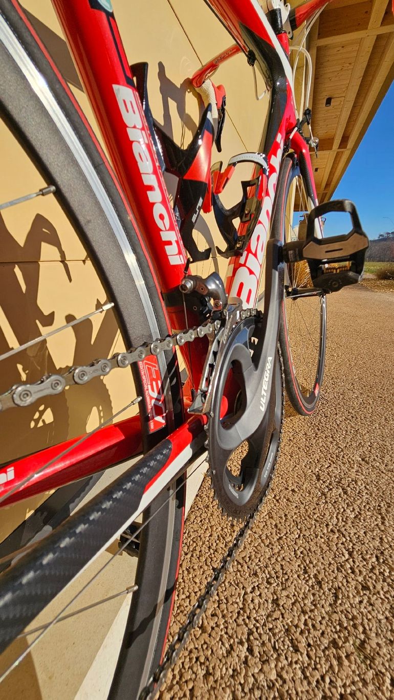 Used Bianchi Sempre Pro Ultegra 2014 2014 Road & Gravel, Red — image 6 of 8