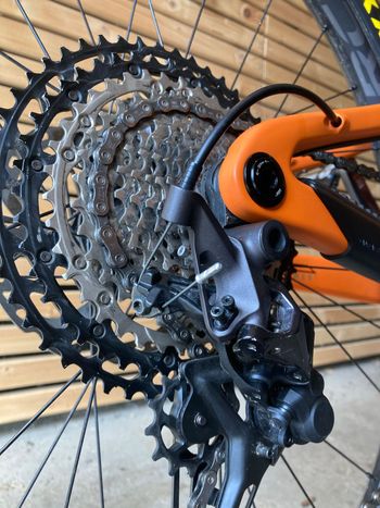 Used Santa Cruz HIGHTOWER XT / Carbon C / 29 2022 2022 Mountainbike, Orange, 29 — image 12 of 15