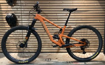 Santa Cruz, HIGHTOWER XT / Carbon C / 29 2022