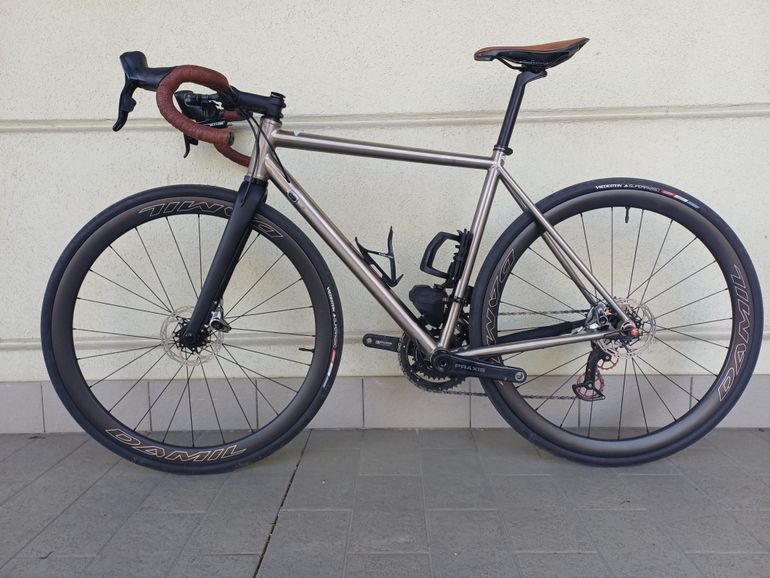 Used SERK Titanio 2024 Road & Gravel — image 1 of 8