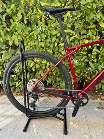 Used Lapierre Crosshill CF 6.0 2025 2025 Road & Gravel, Red — image 3 of 4