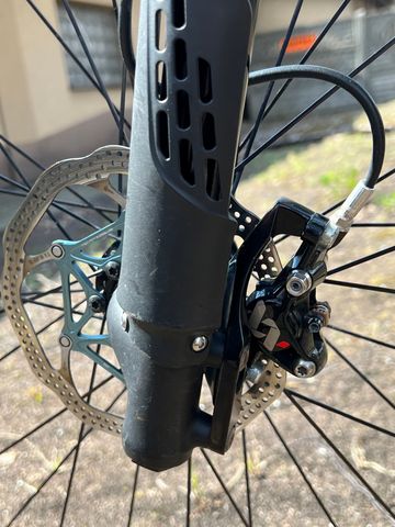 Cannondale F-Si Carbon Team 2015 Mountainbike usato, Verde — immagine 10 di 23