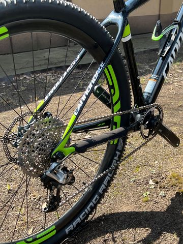 Cannondale F-Si Carbon Team 2015 Mountainbike usato, Verde — immagine 17 di 23