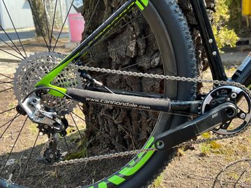 Cannondale F-Si Carbon Team 2015 Mountainbike usato, Verde — immagine 16 di 23