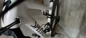Used Specialized Epic Pro 2021 2021 Mountainbike, White, 29 — image 4 of 24