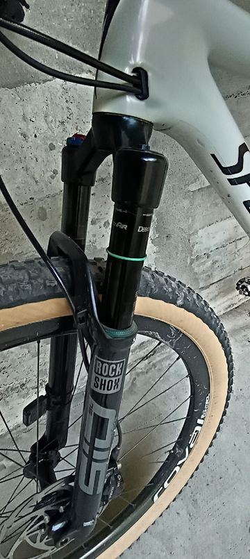 Used Specialized Epic Pro 2021 2021 Mountainbike, White, 29 — image 19 of 24