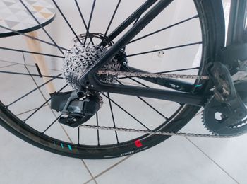 Used Trek Émonda SL 6 eTap 2022 2022 Road & Gravel, Black — image 3 of 4