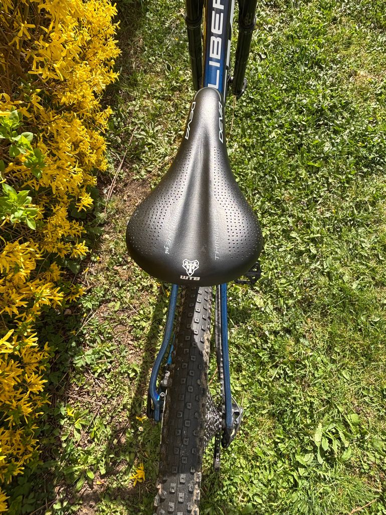 Used Trek Procaliber 9.7 2022 2022 Mountainbike, Blue, 29 — image 6 of 7