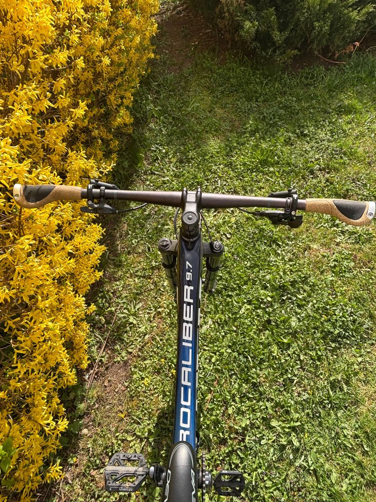 Used Trek Procaliber 9.7 2022 2022 Mountainbike, Blue, 29 — image 5 of 7