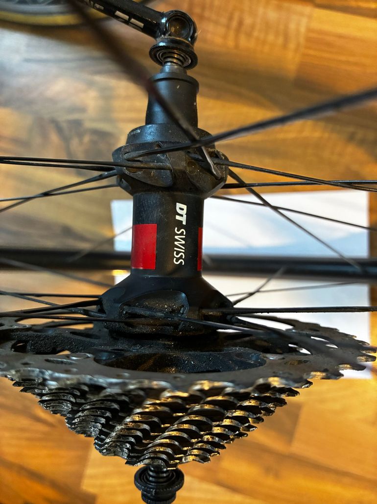 Used Canyon Ultimate Shimano Ultegra 2016 Road & Gravel, Black — image 4 of 47