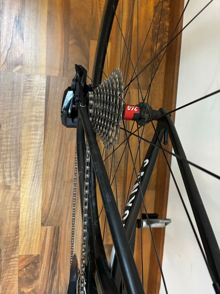Used Canyon Ultimate Shimano Ultegra 2016 Road & Gravel, Black — image 35 of 47