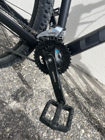 Tweedehands CUBE Aim Shimano Acera 2023 Mountainbike — afbeelding 3 van 5