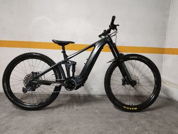 Used Giant Reign SRAM GX 2023 Mountainbike, Black — image 7 of 9