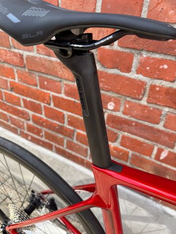 Colnago V4 Shimano 105 Di2 2025 Road & Gravel d'occasion — image 9 sur 16