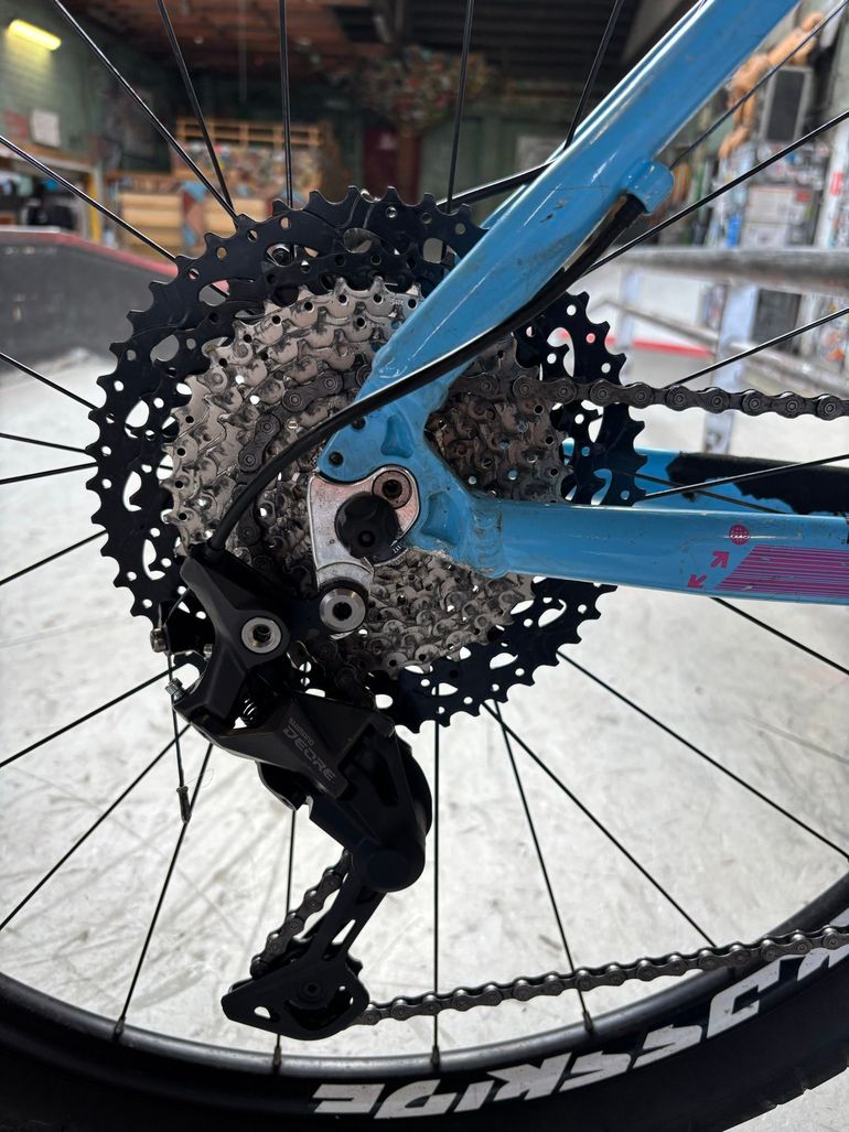 Used collective bike Collective bike Custom Shimano Deore 2023 Mountainbike — image 7 of 14