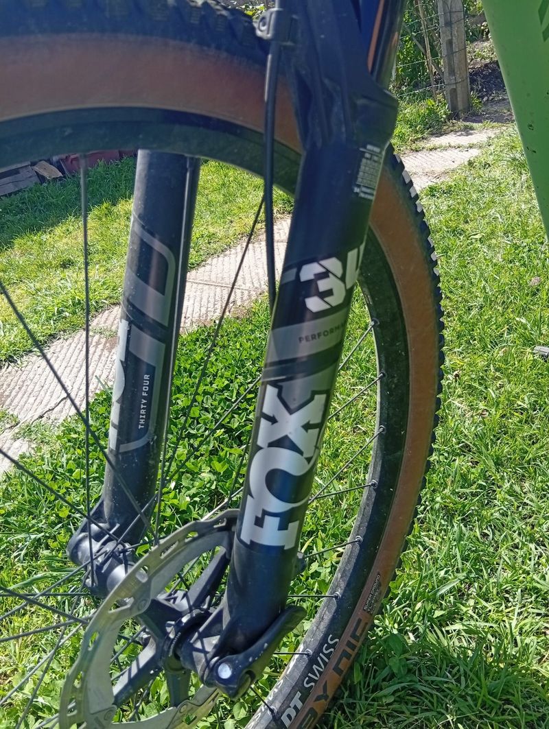 Used Canyon Neuron Shimano Deore XT 2024 Mountainbike, Green — image 2 of 8