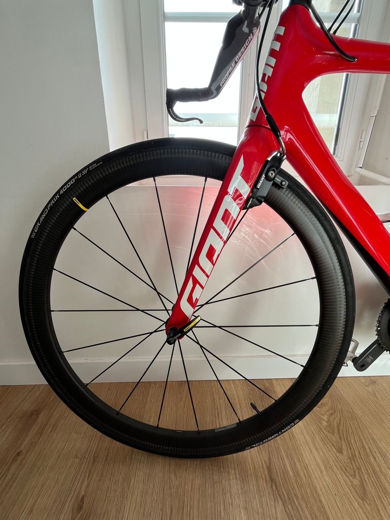 Used Giant Propel Advanced 1 2015 2015 Road & Gravel, Red — image 2 of 5