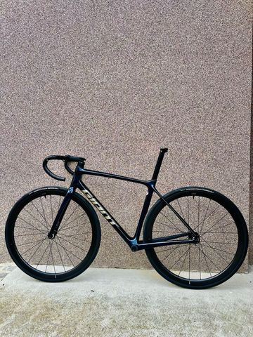 Brugt Giant TCR Advanced Pro Disc 0 Di2 2023 Frameset 2023 Road & Gravel — billede 2 af 4