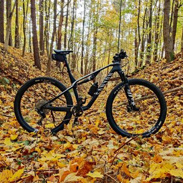 Tweedehands Canyon Lux CF 6 2022 2022 MTB
