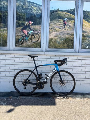Used Trek Émonda SL 5 Disc 2022 2022 Road & Gravel, Blue — image 5 of 11