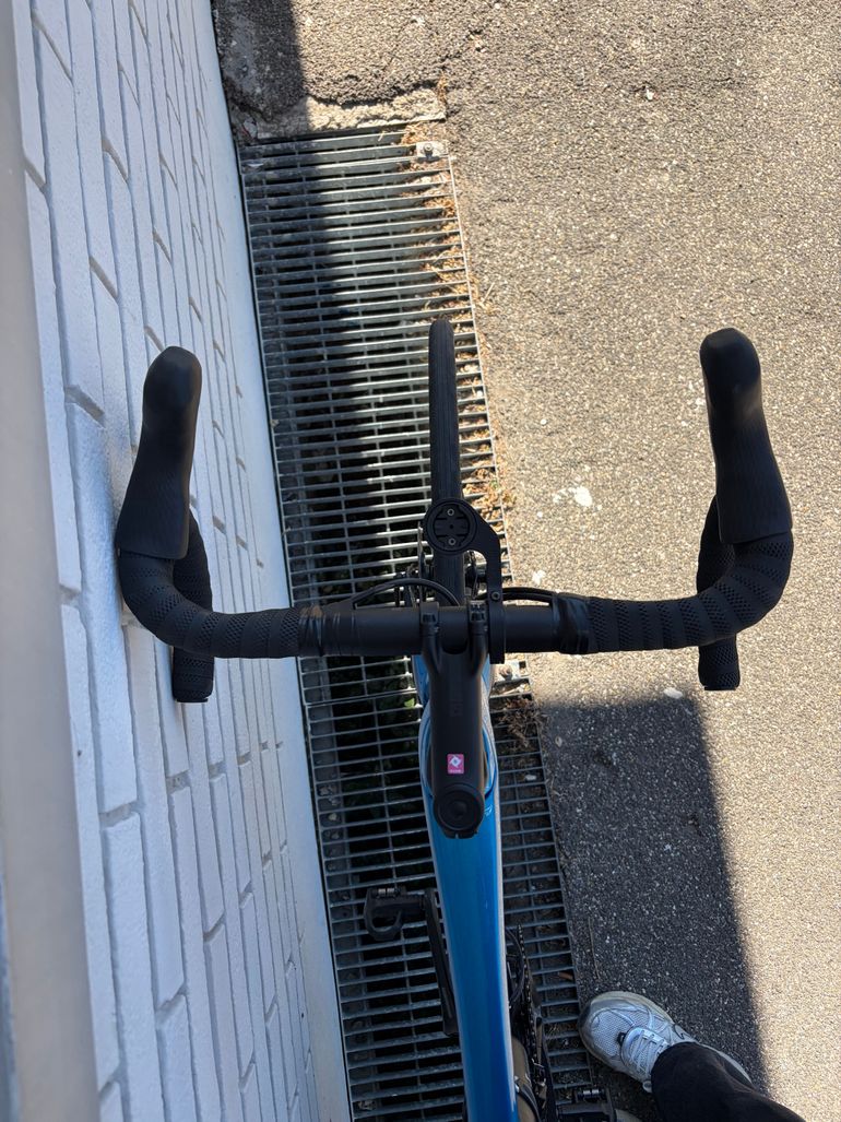 Used Trek Émonda SL 5 Disc 2022 2022 Road & Gravel, Blue — image 8 of 11