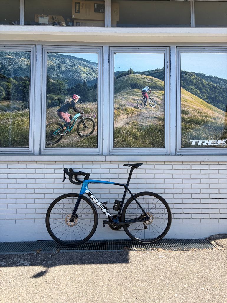 Used Trek Émonda SL 5 Disc 2022 2022 Road & Gravel, Blue — image 1 of 11