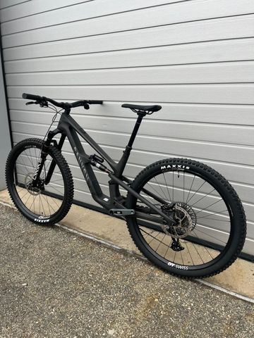 Canyon Spectral CF 9 2024 2024 MTB usato
