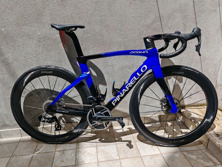 Used Pinarello DOGMA F RED ETAP AXS Disc 2024 Frameset 2024 Road & Gravel, Blue — image 11 of 12