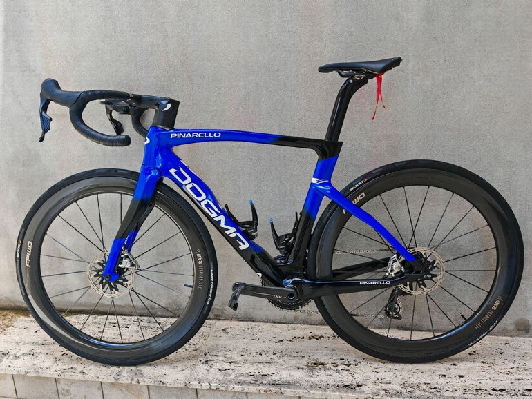 Used Pinarello DOGMA F RED ETAP AXS Disc 2024 Frameset 2024 Road & Gravel, Blue — image 10 of 12