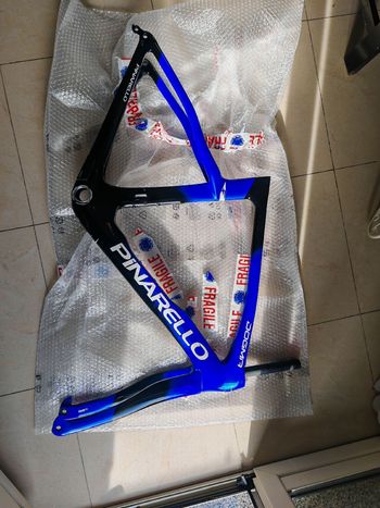 Used Pinarello DOGMA F RED ETAP AXS Disc 2024 Frameset 2024 Road & Gravel, Blue — image 7 of 12