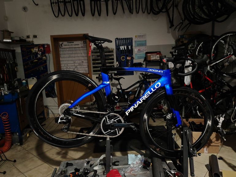 Used Pinarello DOGMA F RED ETAP AXS Disc 2024 Frameset 2024 Road & Gravel, Blue — image 9 of 12